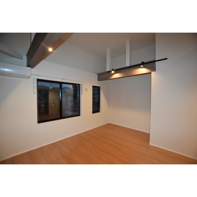 Ａｓｈｔｏｎ　Ｈｉｌｌｓ その他9