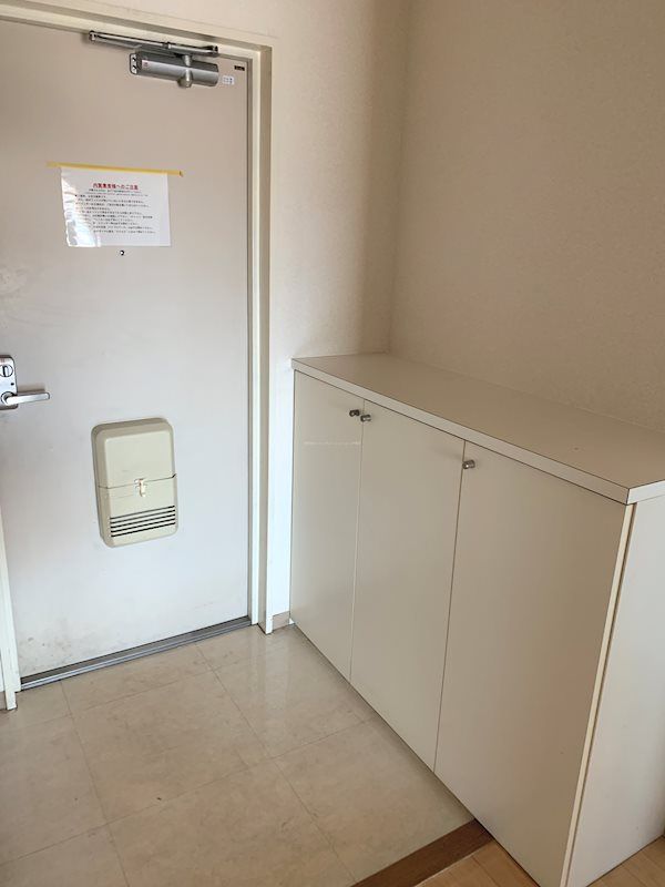 ヒルズ南戸塚3 玄関