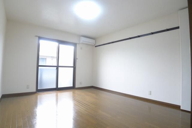 ベルグラン吉田B リビング