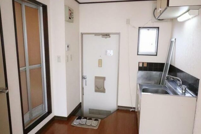 コーポ桐谷 玄関