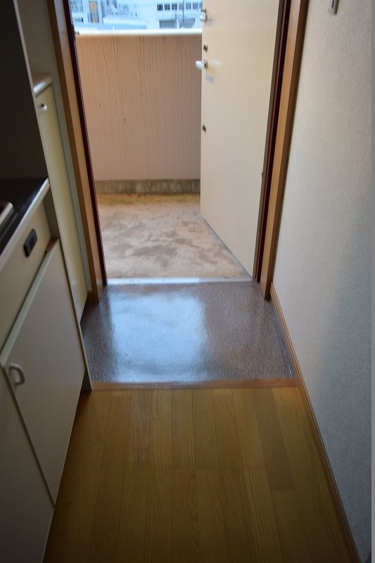 303号室参考 宮下ビル 玄関