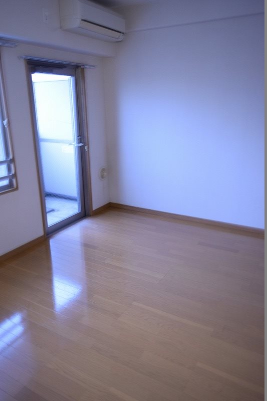 303号室参考 宮下ビル リビング