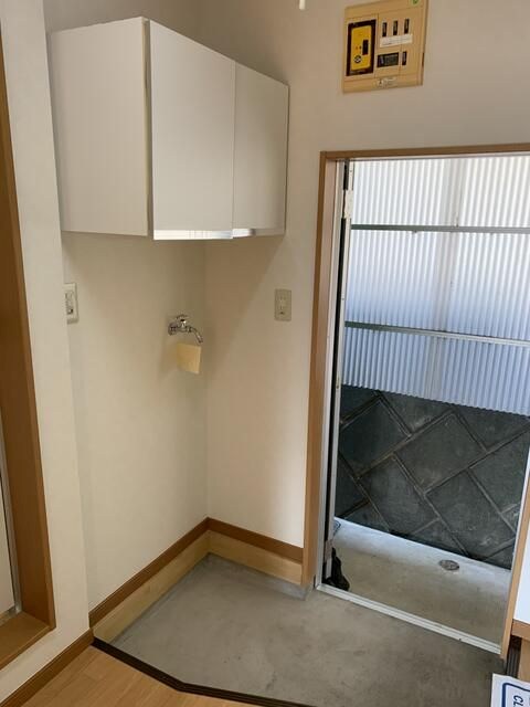 ファミールホンダ 玄関