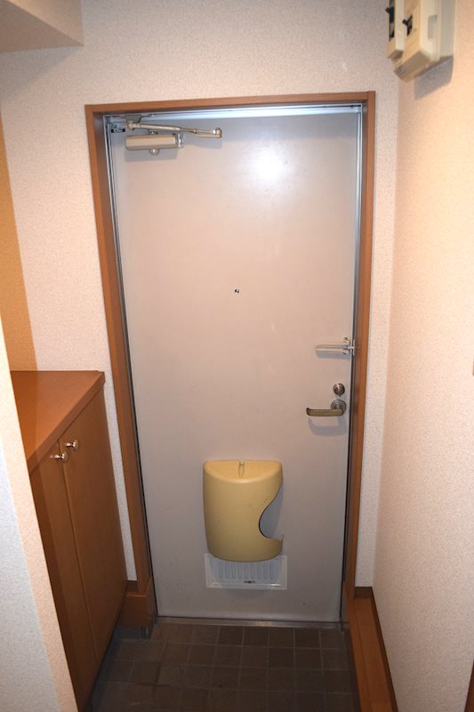 キャンパスコート 玄関