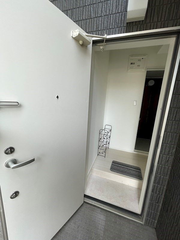 プライムテラス東海大学前　Ⅲ 玄関