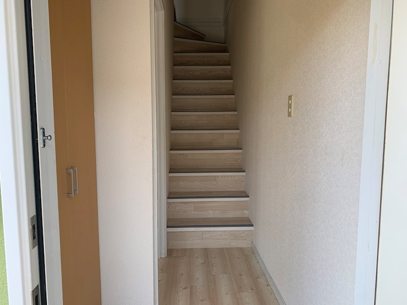 コウジィコート赤松 玄関