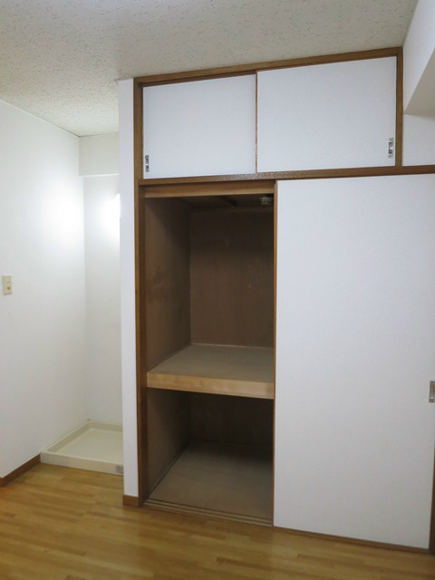 青木ビル 収納