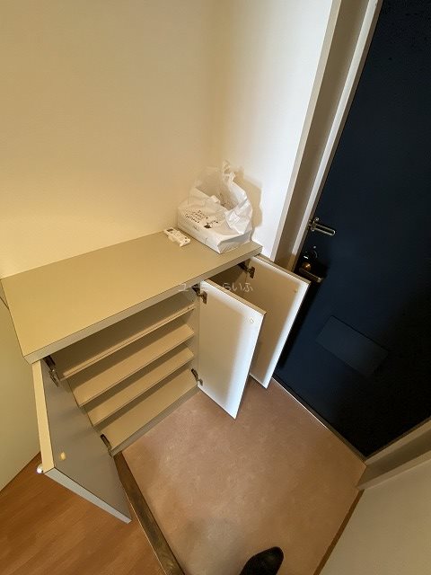 ソシエ弐番館 玄関