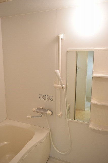 チャインコット湘南   風呂画像