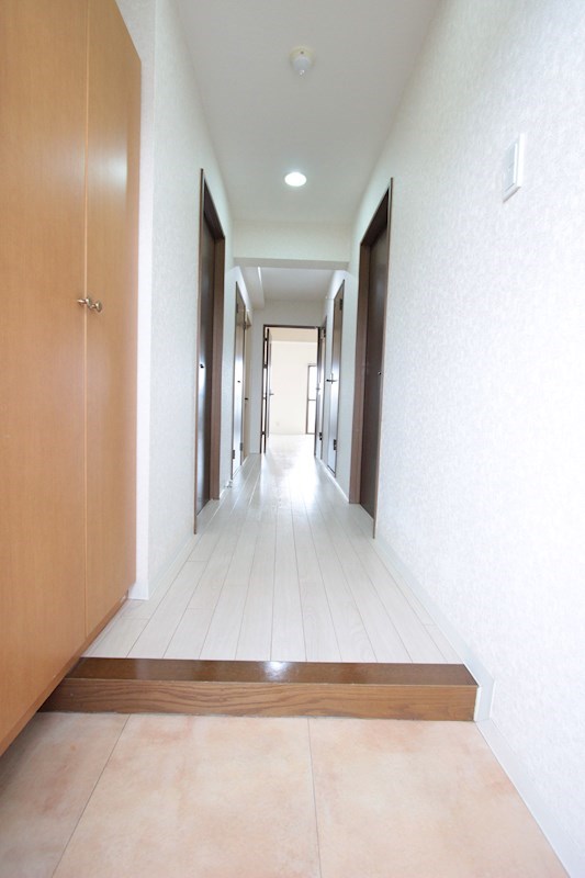 メゾングラシア 玄関