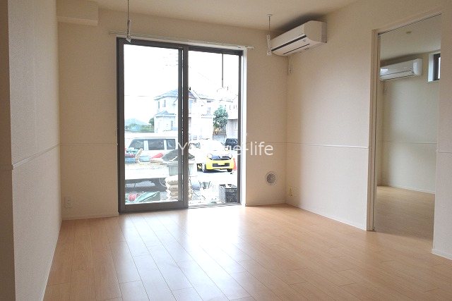 メゾン　コンフォール Ⅰ リビング