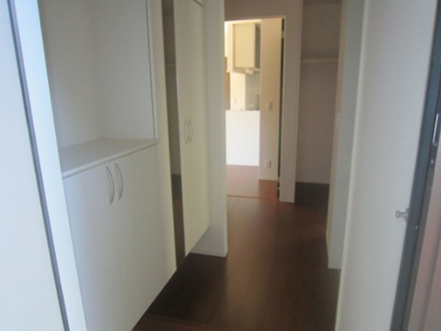 Confidente B棟 玄関