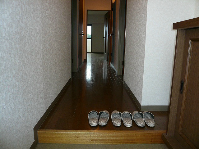 ヴェルテックス湘南 玄関