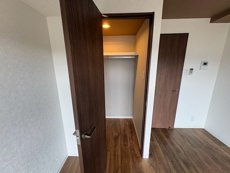カレッジヒルズB  収納
