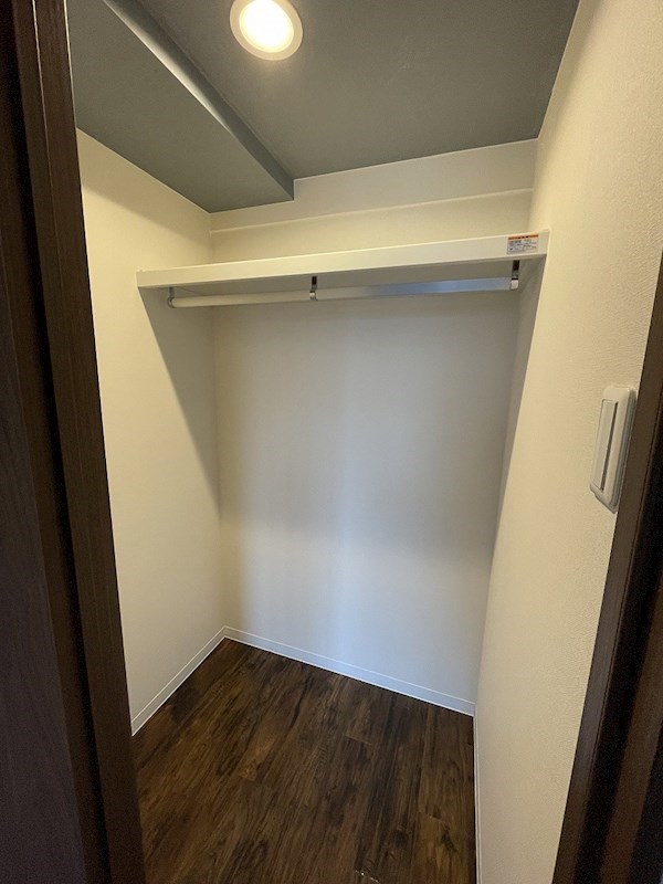 カレッジヒルズC 収納