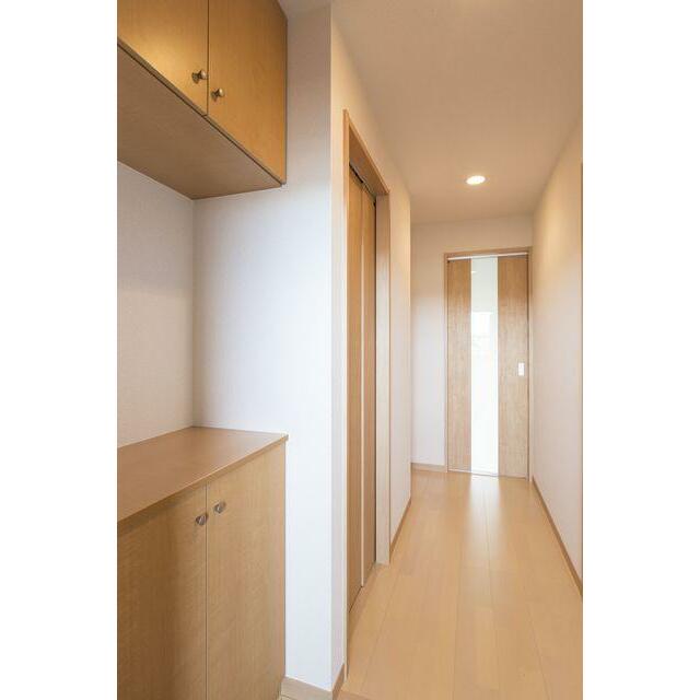 シャトーエミール 玄関