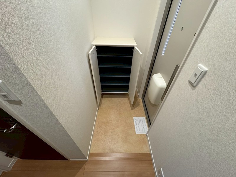 サウス・ウィンドーⅡ 玄関