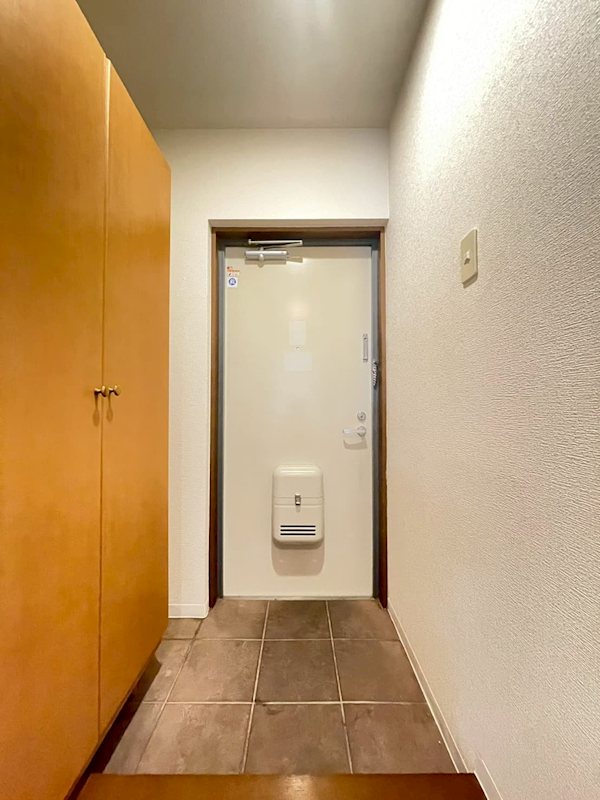 メゾングラシア 玄関