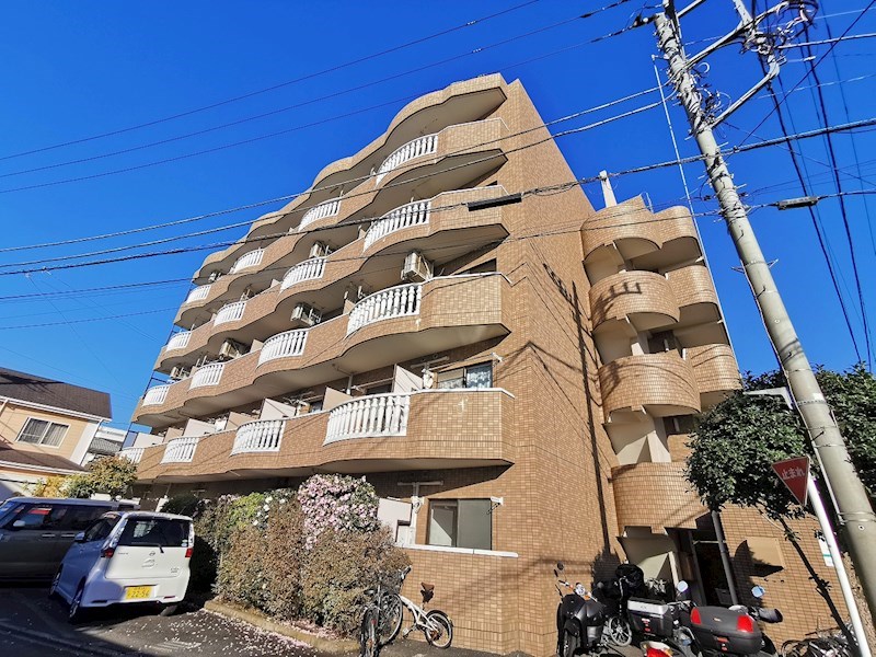ファミール妻田 205号室 外観