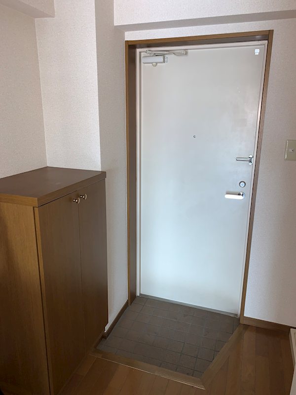 グランレスパス 玄関