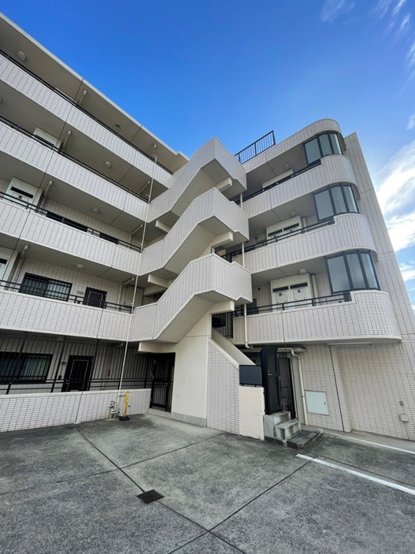 プルビア湘南 501号室 外観