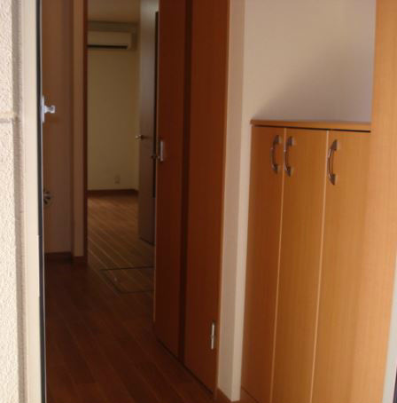 グラード  玄関