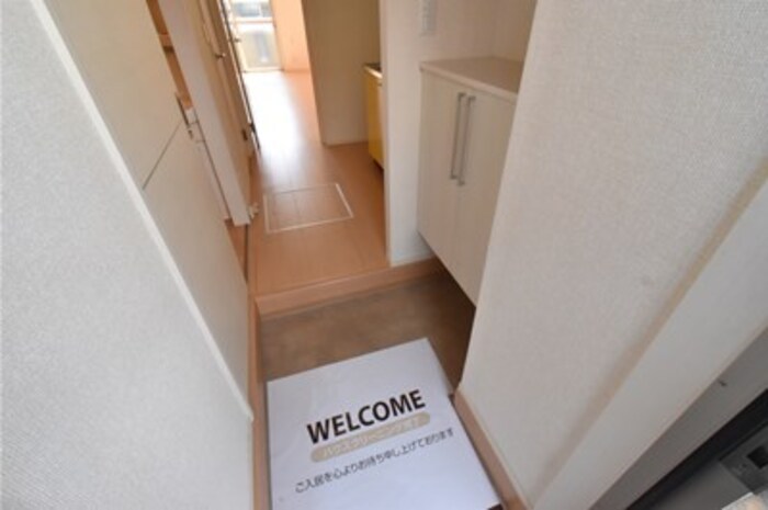 フローラルガーデン 玄関