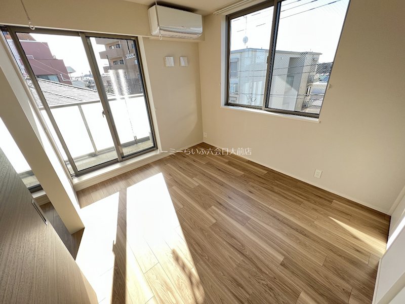 west court ベッドルーム