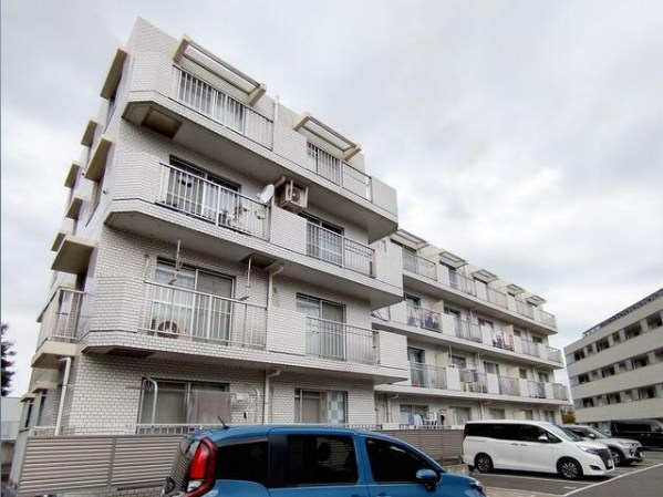 グランディオーズマンション 301号室 外観