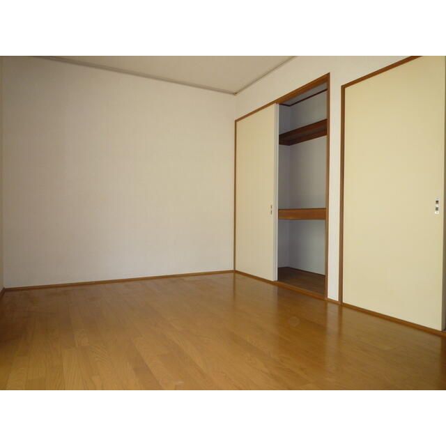 エステートピッコロ ベッドルーム