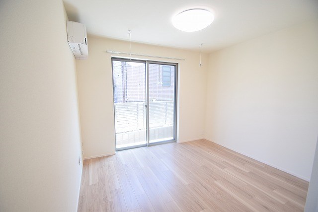 ＡＺＵＬ七里 リビング