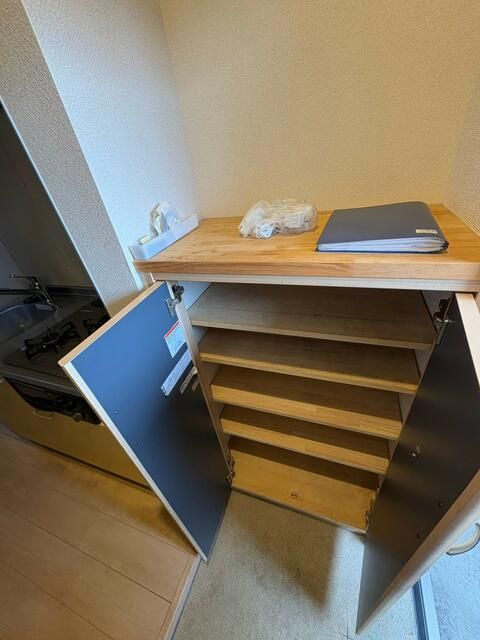 グランデ老松町 収納