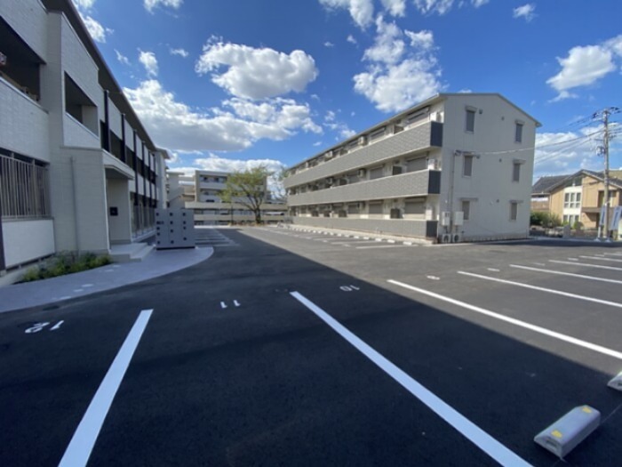 ウェルデンス戸塚　A 駐車場