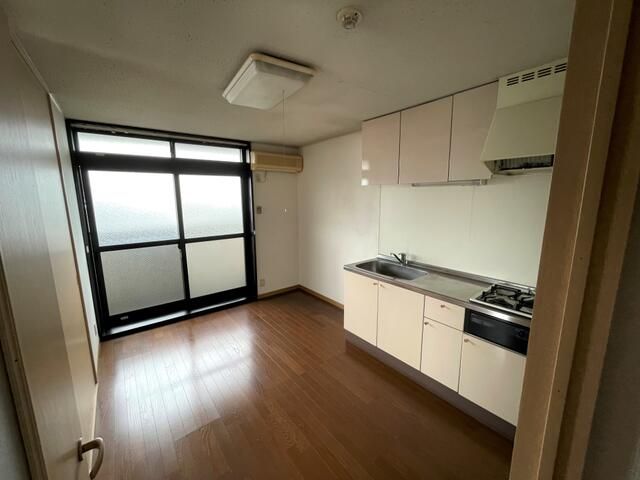 メイゾン・チュトワイエ白旗 リビング