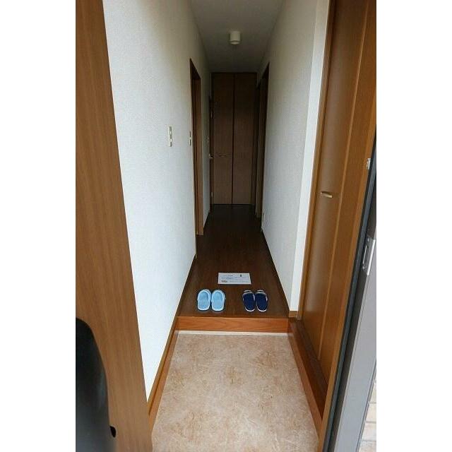 パラシオンＤ 玄関