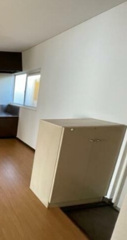シャトル金子 玄関