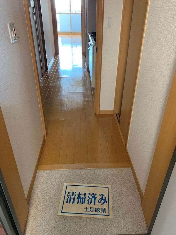 アバンサール湘南 玄関