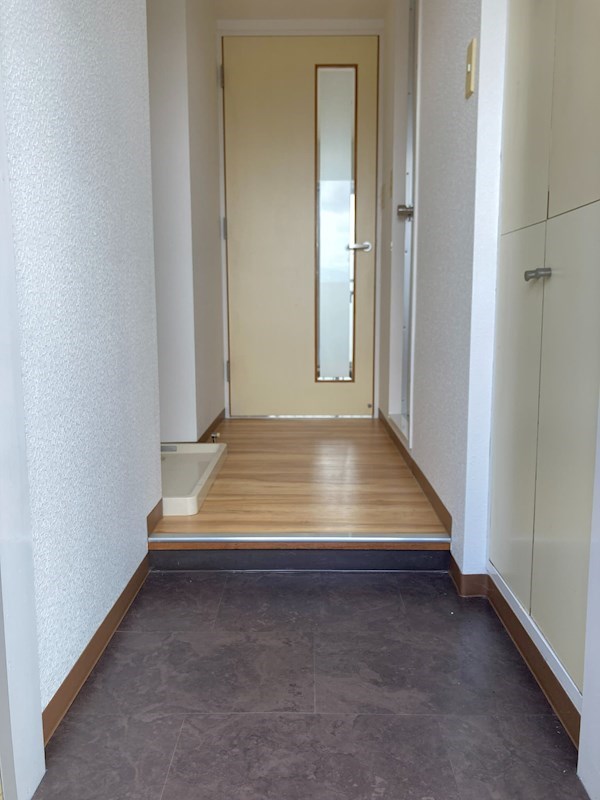 ジュネパレス平塚第16 玄関