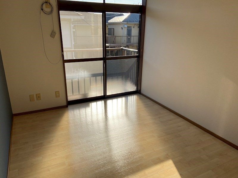 第８匠優アパート リビング