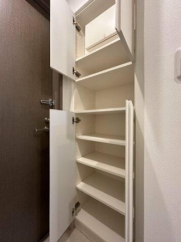 ステラ平塚 玄関