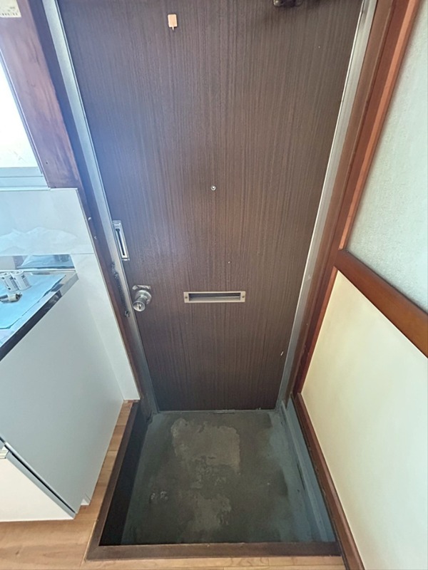 井村荘2号棟 玄関