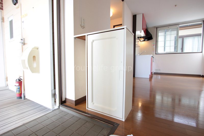 メゾン蓮正寺 玄関