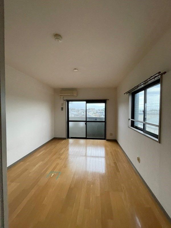 フィールド・ムーン リビング