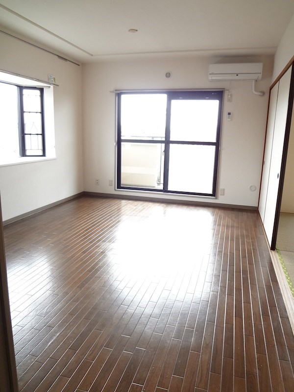 401参考 モンティクロ壱番館  リビング