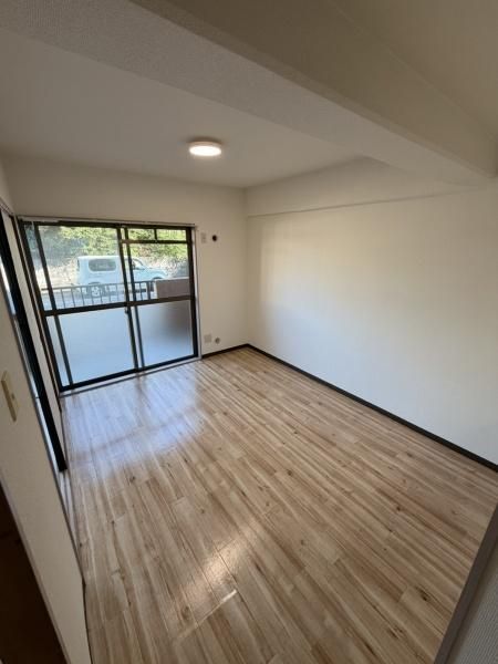 リビング シャトー中曽根  リビング