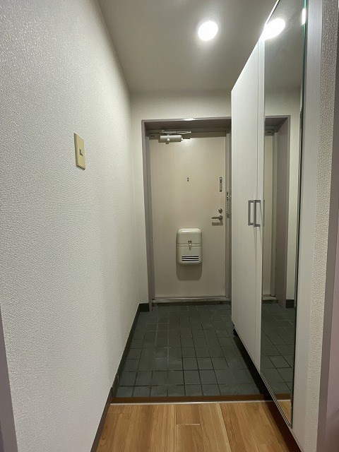 シャトー中曽根  玄関