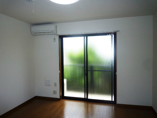 アムール　KURITA リビング