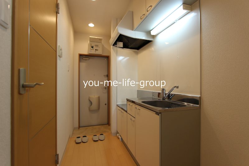 他部屋参照 ブォナフォルトゥーナ 玄関