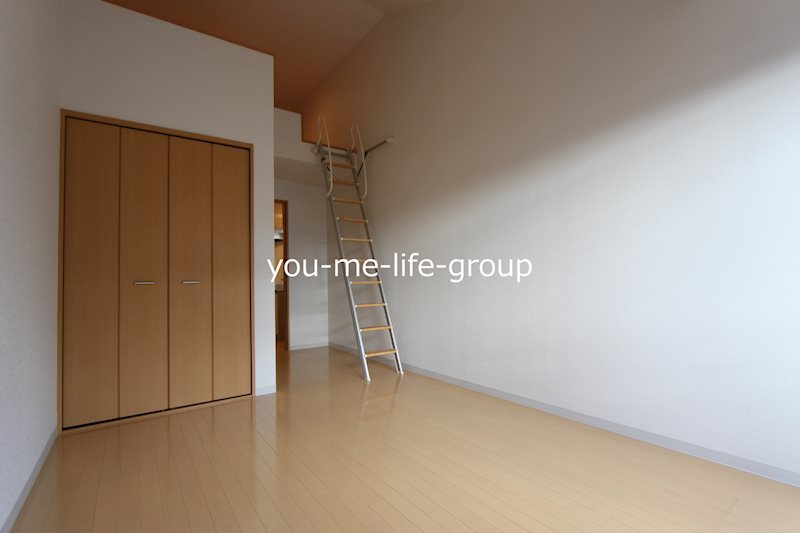 他部屋参照 ブォナフォルトゥーナ リビング