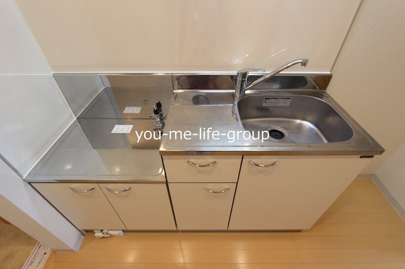 他部屋参照 ブォナフォルトゥーナ キッチン